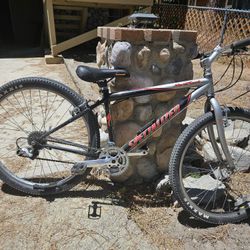 Specialized hardrock 26 inch mountain bike 2025