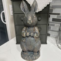 Easter Decor