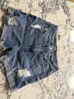 Hollister mom shorts 3”