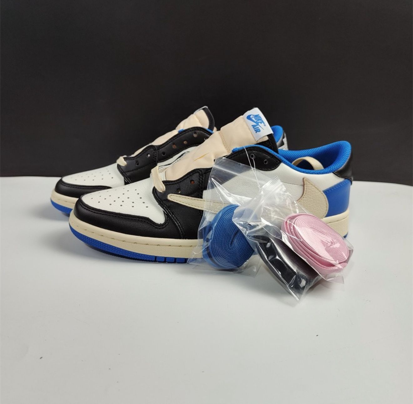 Fregment design X travis scott X Air jordan 1 Retro low 