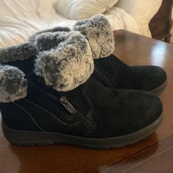 Khombu Women's Boots
