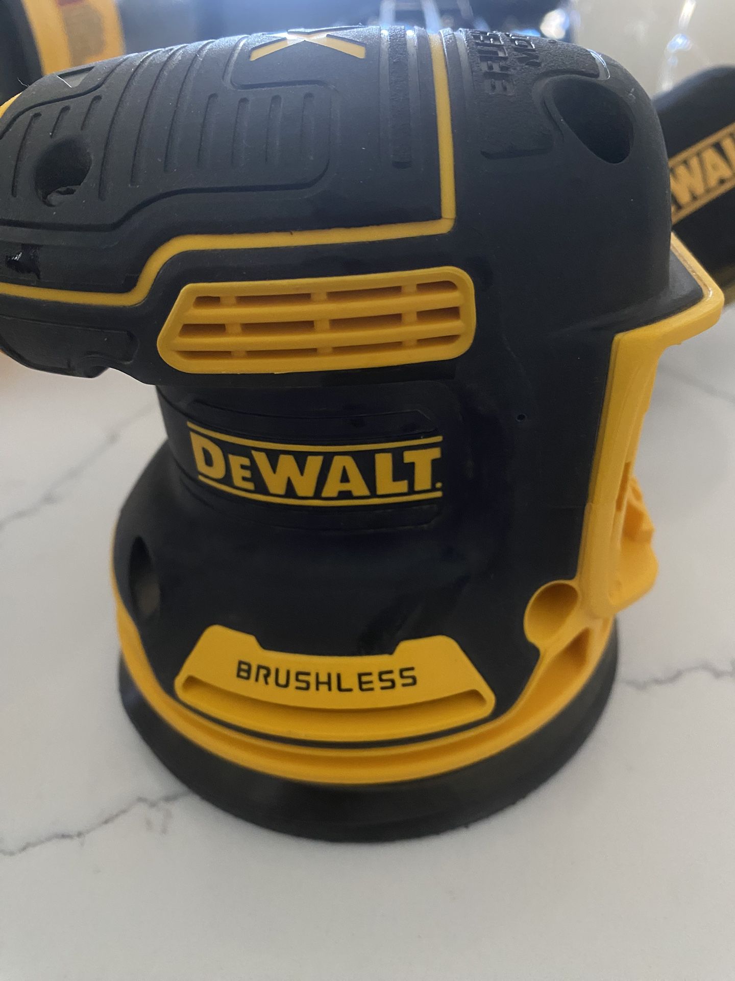 Dewalt Lijadora Only Tool