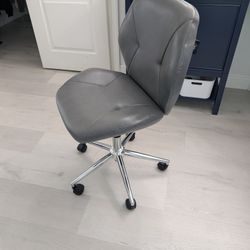Grey Rolling Chair 
