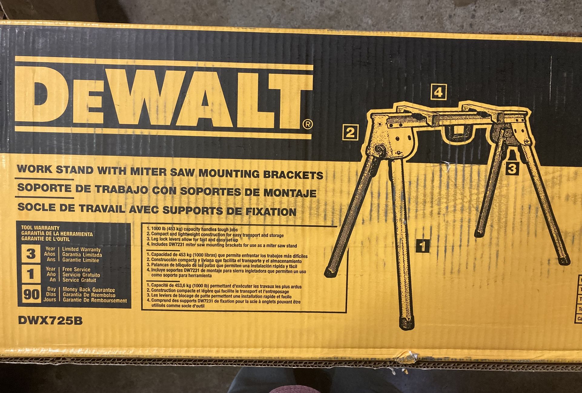 DeWALT Heavy Duty Work Stand with Miter Saw Mounting Brackets