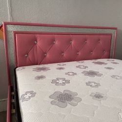 Full Size Frame And Mattress