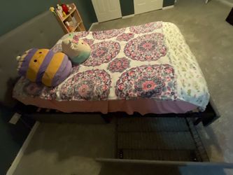 Queen bed
