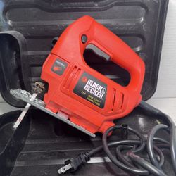 Black & Decker Corded Jigsaw With Case JS200  (Excellent Condition)