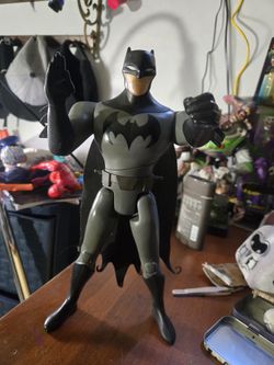 12" Batman Karate Chop Action. 2017 Mattel 