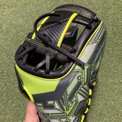 Rawlings Rev1x Baseball Glove