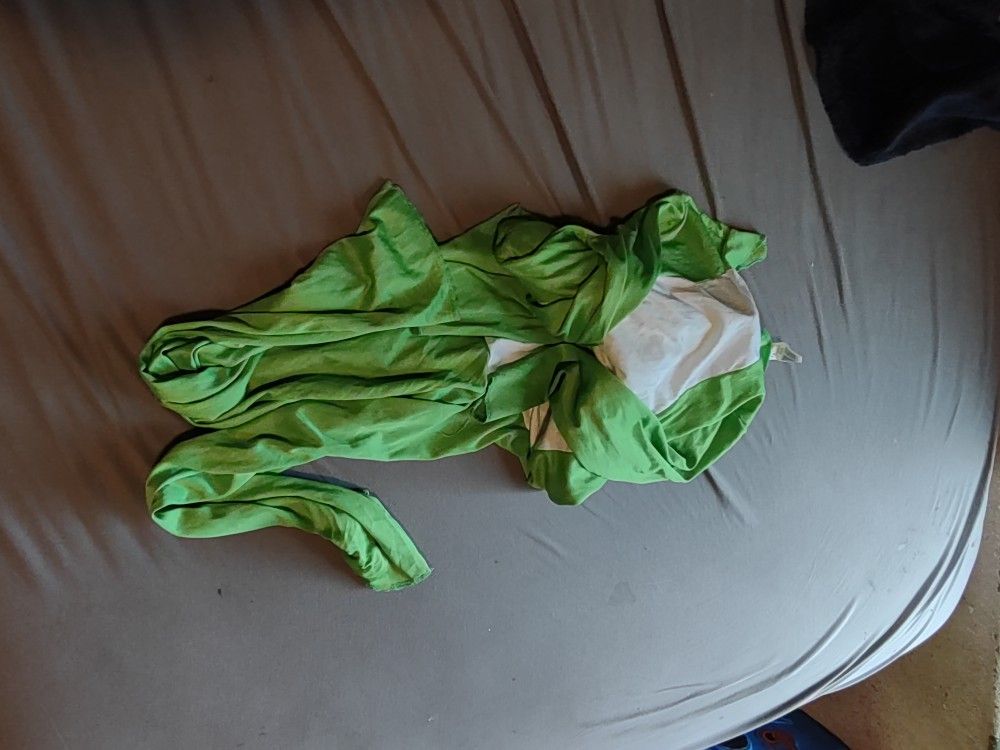 Yoshi From Mario Cart Halloween Costume Size M(8-10)