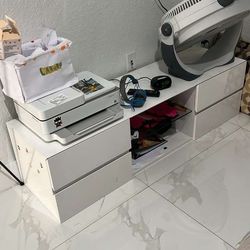 Stockage And Tv Shelf