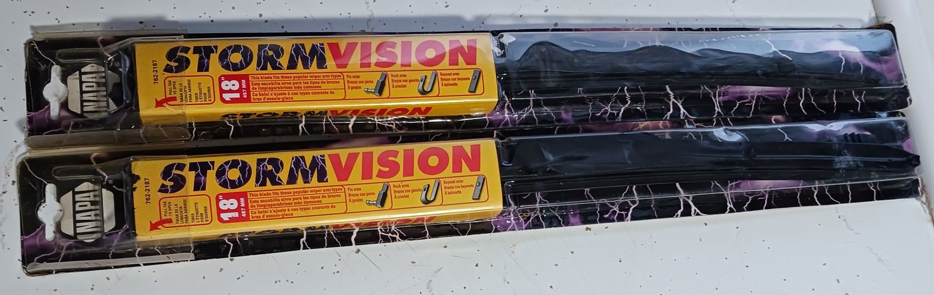 NEW IN PACKAGES 2 NAPA STORM VISION 18" WINDSHIELD WIPER BLADES