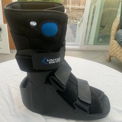 United Ortho Short Air Cam Walker Fracture Boot