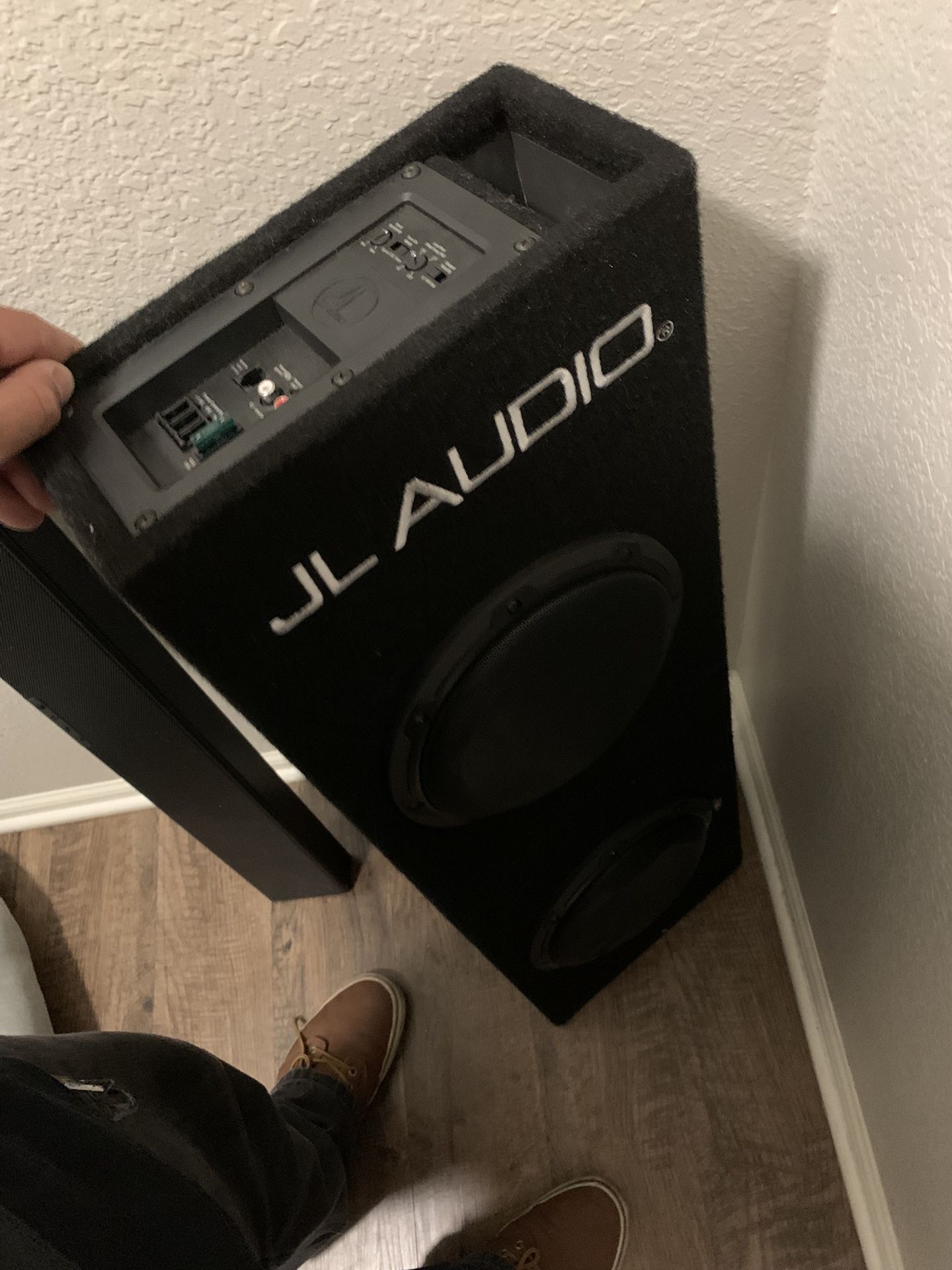 JL Audio 8in Sub With Amplifier