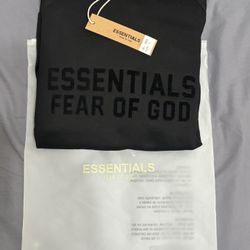 ESSENTIALS HOODIE BLACK LARGE