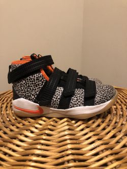 Boys LeBron James Sneakers