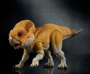 Jurassic World Hammond Collection Screen Scale Aquilops ‘Dolores’
