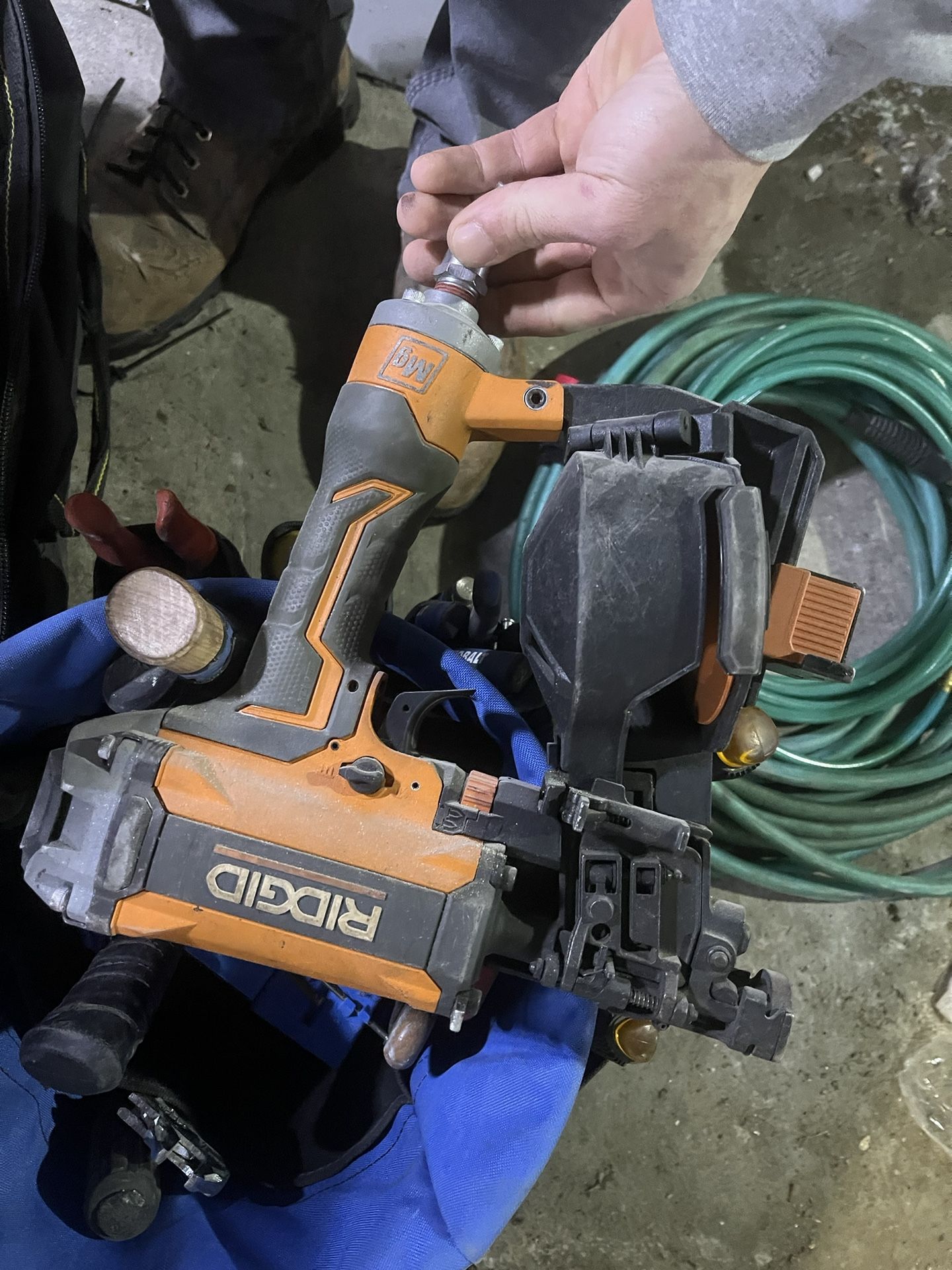 Rigid Roofing Gun