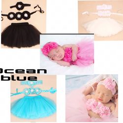 3 piece sets. Black, blue , white and pink pick a color