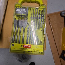 Ryobi Drilling And Drving Set