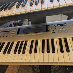 Korg Tritón Le, Korg Kross 2 Con Samples