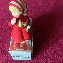 Jasco 1978 Bedtime Porcelain Little girl in pijamas With a candle $15 Obo