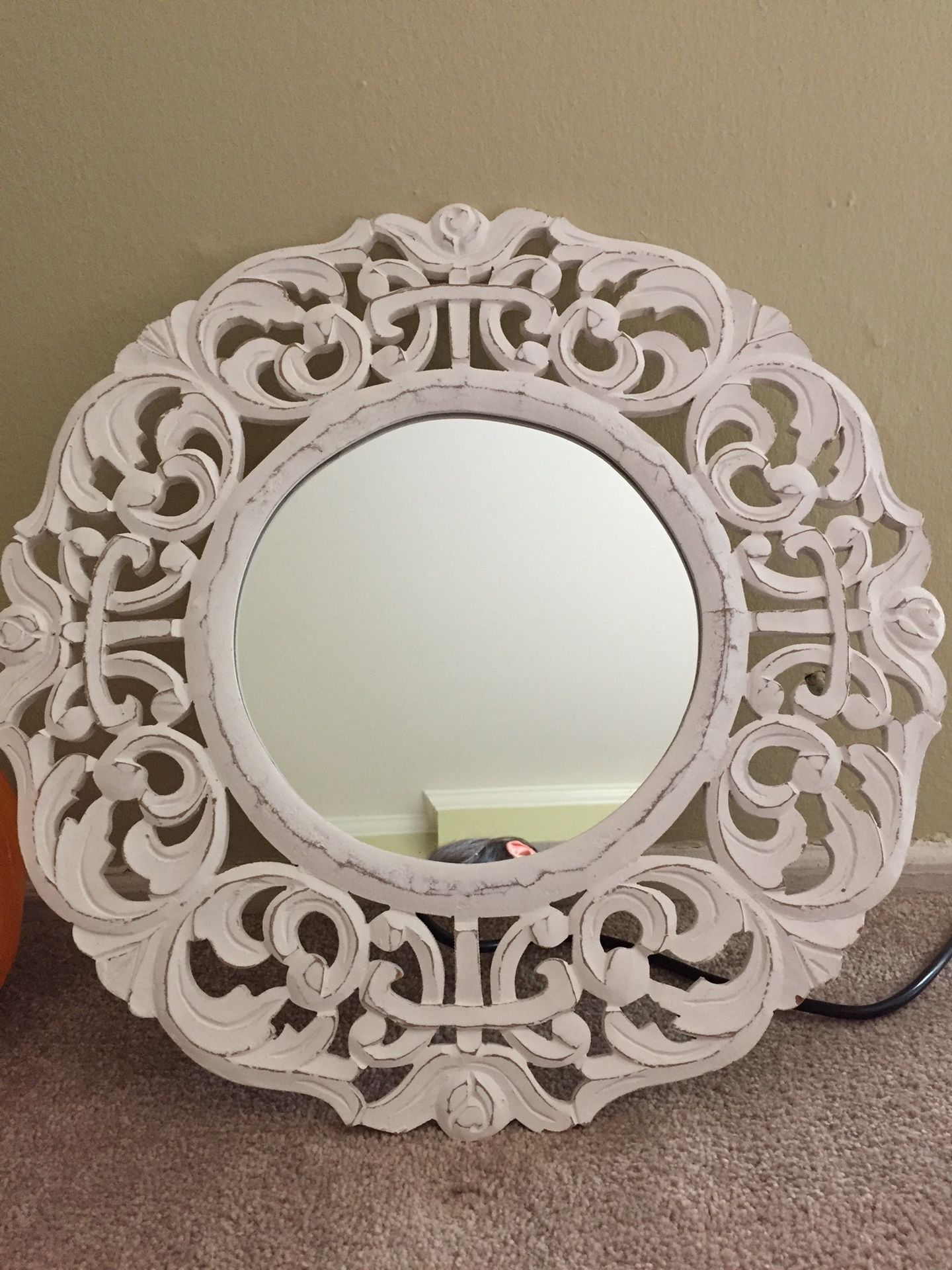 Round wall mirror