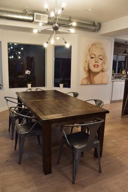 SOLID OAK WOOD DINING TABLE WITH SIX METAL CHAIRS