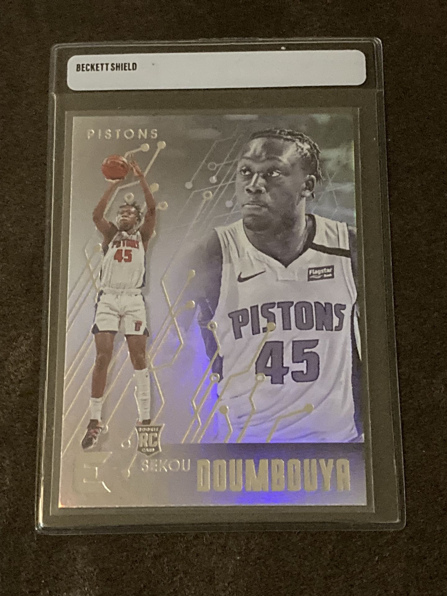 12 NBA ROOKIE BASKETBALL CARDS