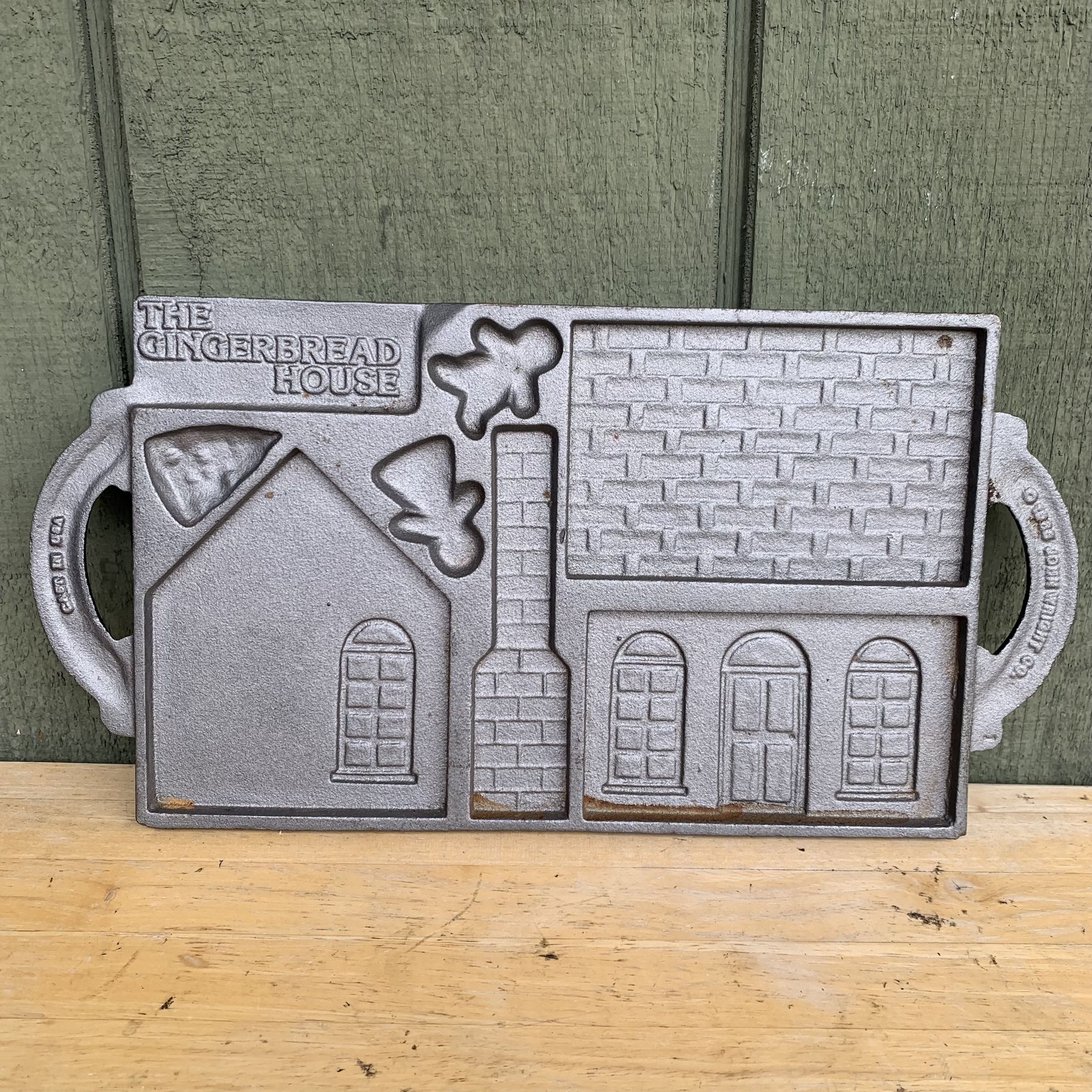 Vintage The Gingerbread House John Wright Cast Iron Mold Baking 1985 USA Made