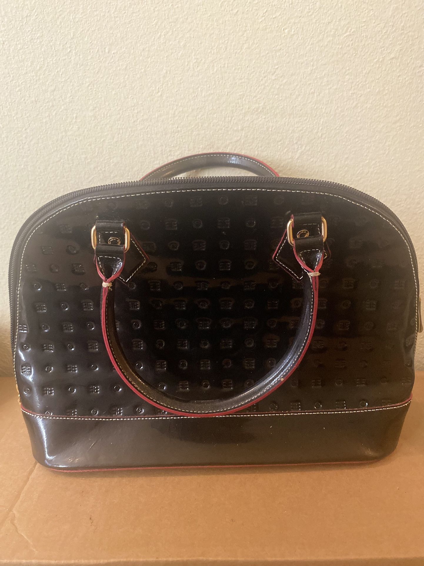 Arcadia Black Handbag