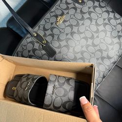 Sandals available in a 7 and 8