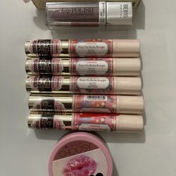 Makeup Lipgloss/ Lipstick/lipscrub