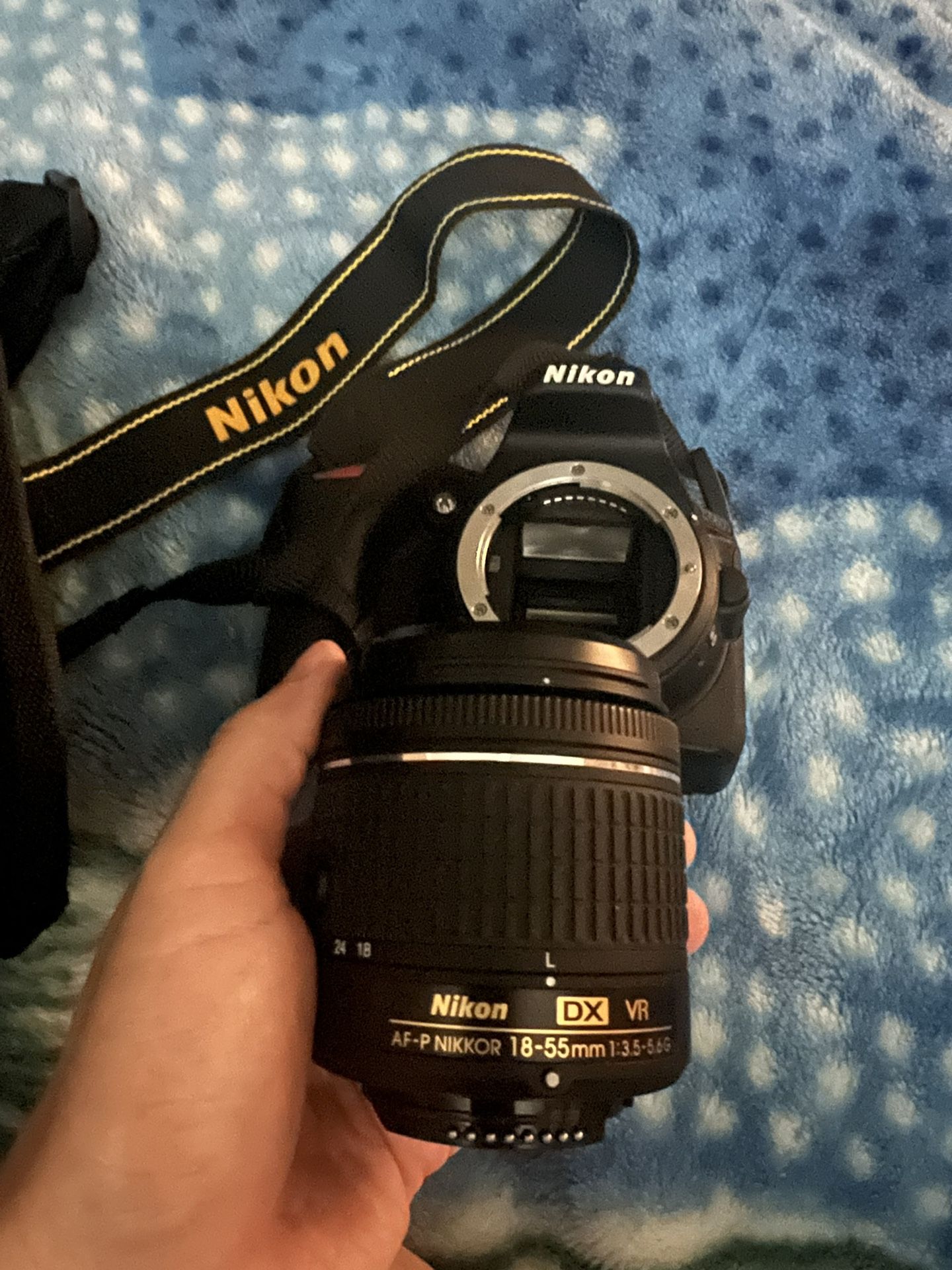 Nikon D5600 DSLR Lens 18/55