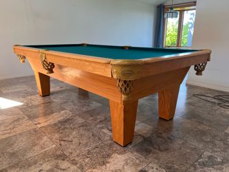 Pool table 8ft- Olhausen- LIKE NEW- Free Delivery- Head Lamp