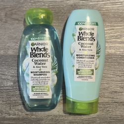 Garnier Whole Blends Coconut Water & Aloe Vera Shampoo & Conditioner Set 