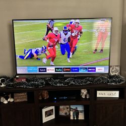 Samsung 60 Inch Smart TV