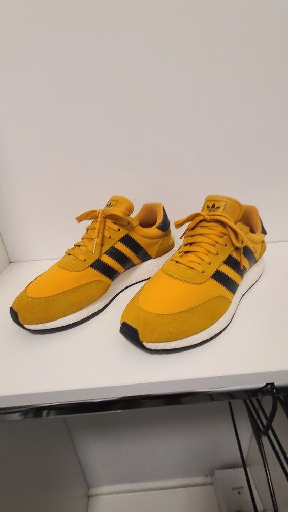 Adidas Iniki Runner