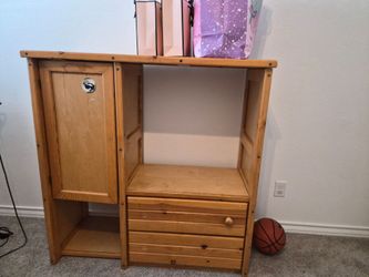 Bed/pillowtop mattress tv stand