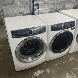 Electrolux XXL Washer Dryer w/ Steam (dryer open box new/washer used)