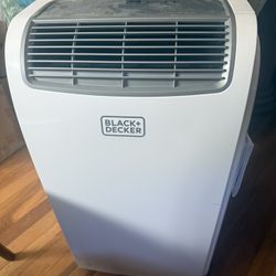 Black and Decker Portable AC 