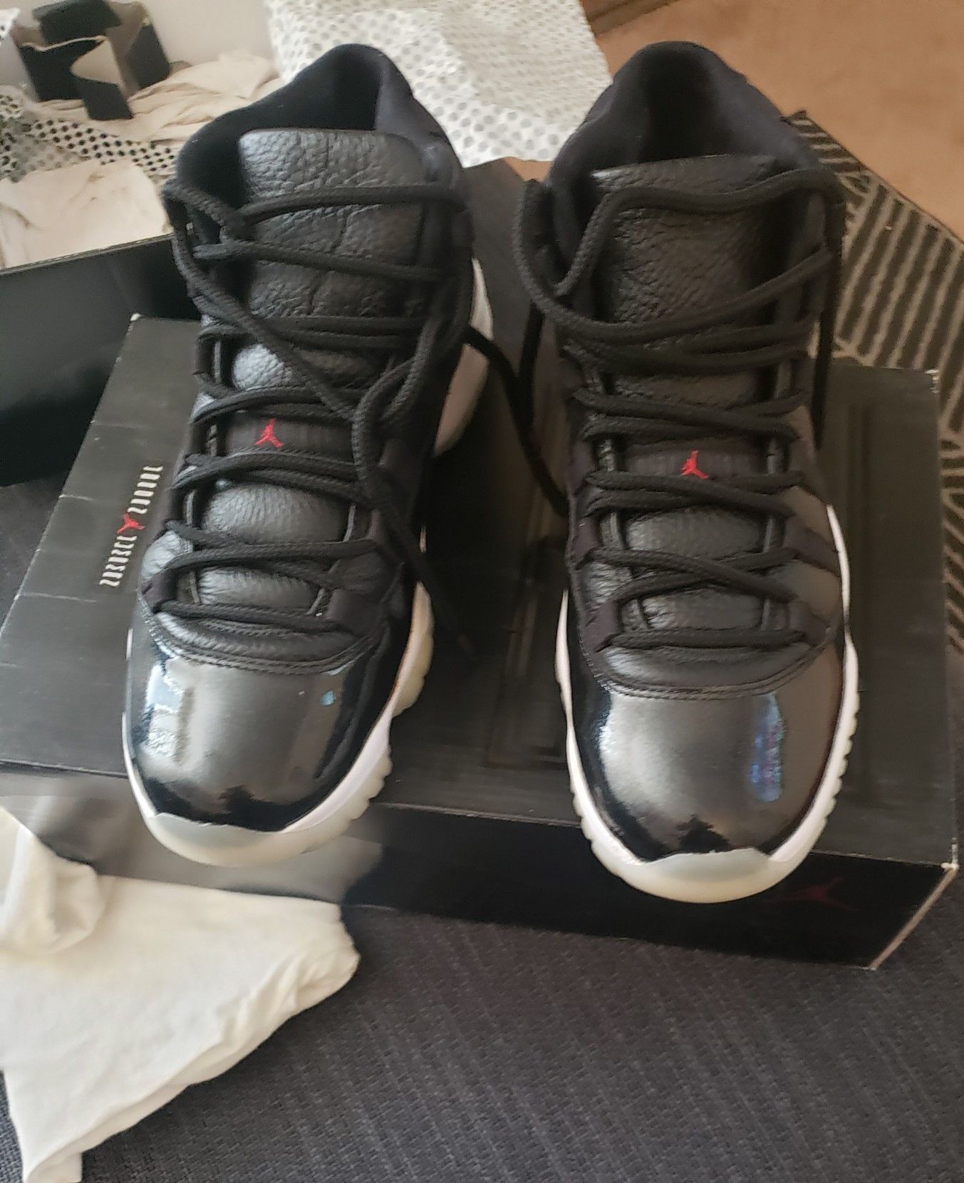 Jordan 11 72 and 10 size 10 1/2