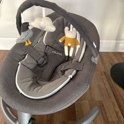 Baby Swing - Like NEW