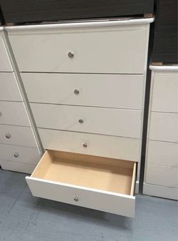 Five drawers dresser