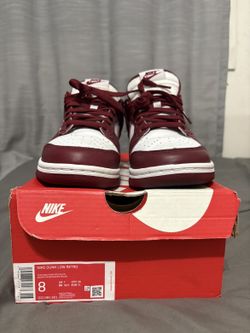 Size 8 Men’s Low top Nike Dunks 
