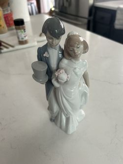 Lladró Wedding Bells 1994 Porcelain Statue