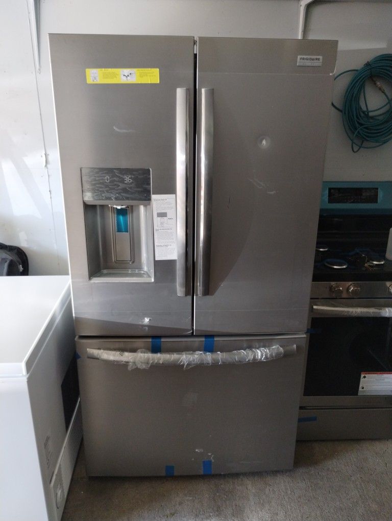 3 Door Refrigerator New Scratch And Dent Never Used Frigidaire Gallery