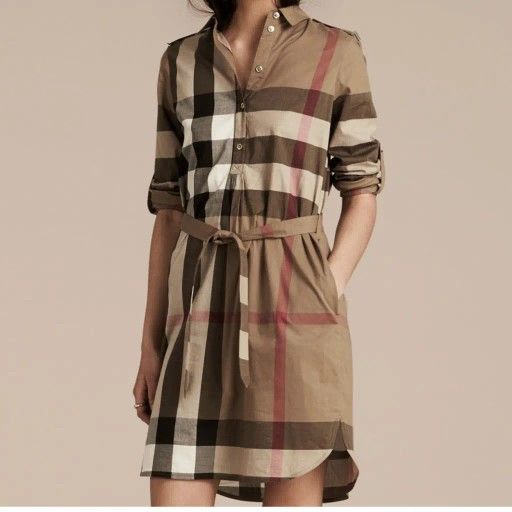New Burberry dress Classic Taupe Checked Midi Dress women’s US 6
100% authentic
