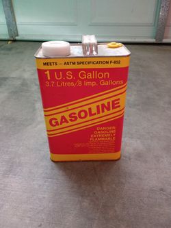 Vintage One Gallon Metal Gas Can