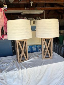 Set of 2 beautiful farmhouse matching table lamps